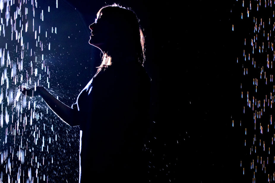 Lsn News Water Feature Rain Room Keeps Visitors Dry