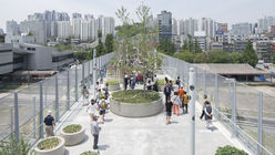Sky garden in Seoul raises retail to new heights