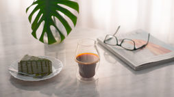 This drinking glass fosters coffee connoisseurship 