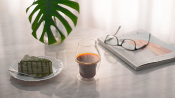 This drinking glass fosters coffee connoisseurship 
